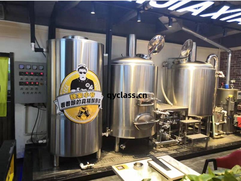濟(ji)南(nan)豪(hao)魯小(xiao)型(xing)啤(pi)酒設(she)備