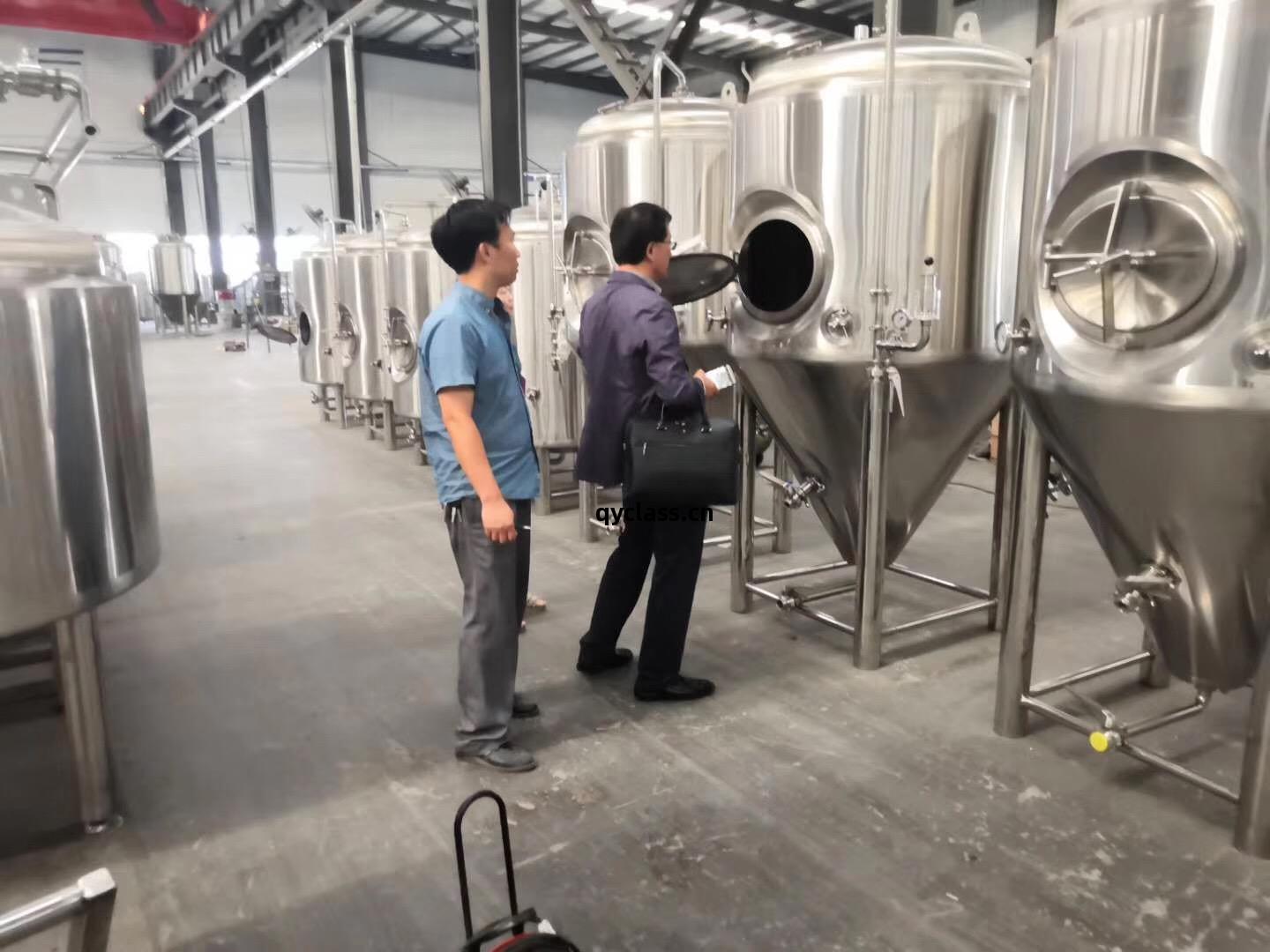 精(jing)釀啤(pi)酒(jiu)設(she)備(bei)廠(chang)家(jia)